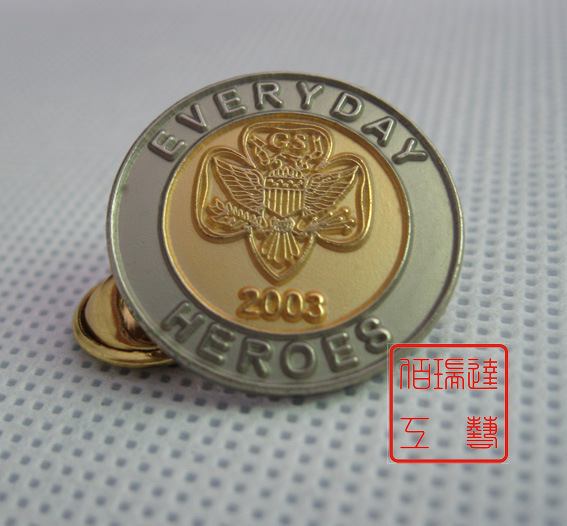 路虎揽胜进军豪华车领域！称价格没有上限：一台定制车曾卖372万(图1)
